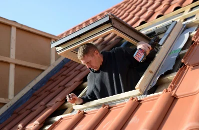 Pose de fenêtres de toit Velux à Mornay